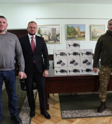 Луцька громада передала військовим нову партію квадрокоптерів та станції EcoFlow