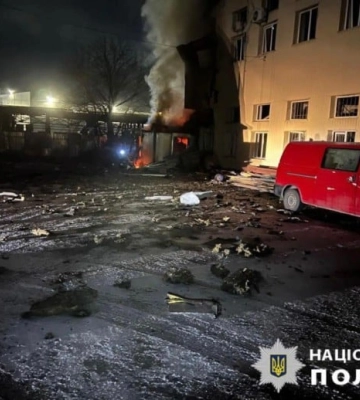 На Київщині внаслідок падіння уламків дронів пошкоджені адмінбудівля та склади