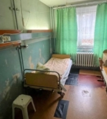 Занедбані палати, не облаштовані санвузли: у Воловецькій лікарні на Закарпатті виявили порушення прав людини