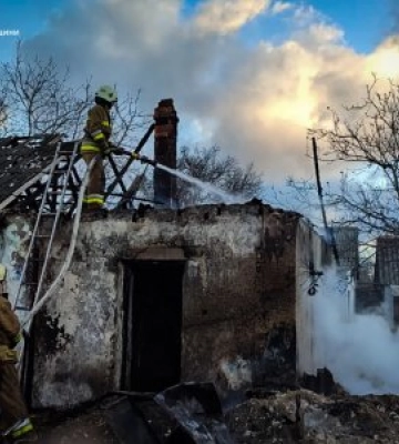 Залучили 30 рятувальників: на Миколаївщині за добу сталися вісім пожеж