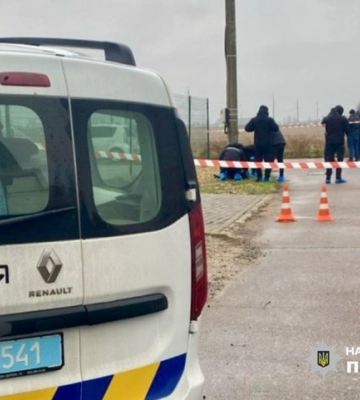 Поліцейські встановлюють обставини загибелі жінки в Одеському районі