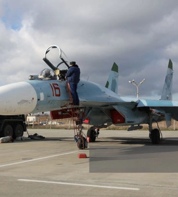 Истребитель Су-30 и три локомотива уничтожены в рф: ГУР показало видео