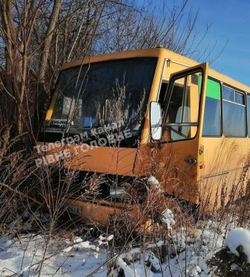 На Рівненщині водійка «Tesla» нахабно не пропускала авто швидкої допомоги (ВІДЕО)