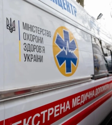 Росіяни скинули вибухівку з дрона на пенсіонера в Херсоні