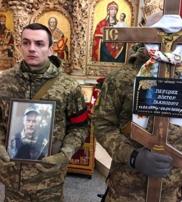 У Полтаві попрощалися з двома воїнами, які повернулися на щиті