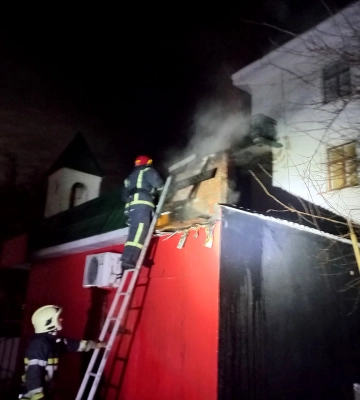 В Охтирці ліквідували загоряння в нежитловій будівлі