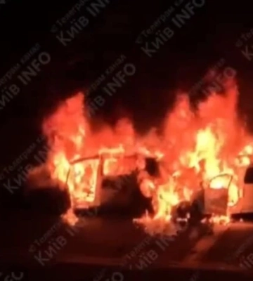 У Києві в результаті ДТП згоріли дві автівки – соцмережі
