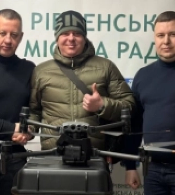 Рівненська громада передала війську близько 40 дронів і п′ять старлінків