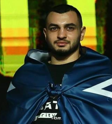 Наймолодший чемпіон світу в історії України дебютував у професійному боксі