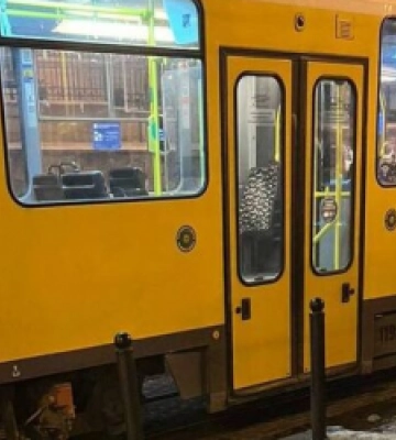 У Львові чоловік потрапив під трамвай: наразі він у лікарні у важкому стані