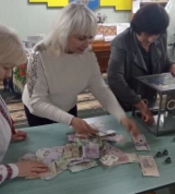 На благодійному ярмарку у Ковелі зібрали більше 10 тисяч гривень на дрон