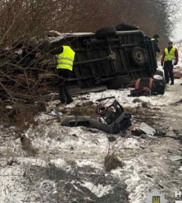 У масштабній ДТП на Львівщині семеро людей загинули, троє постраждали