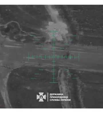 На Сумському напрямку захисники України знищили ворожий склад БК і кілька укриттів противника 