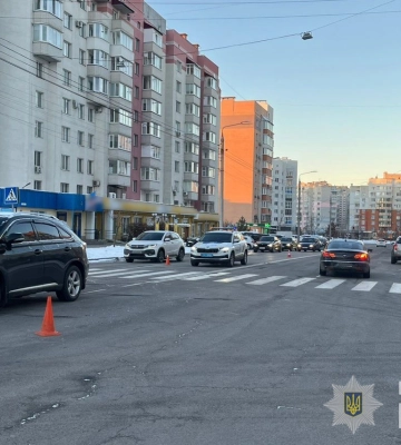 У Вінниці автомобіль Lexus відправив 54-річну жінку з пішохідного переходу до лікарні