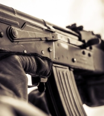 На Рівненщині хлопець стріляв із автомата по людях, четверо постраждалих