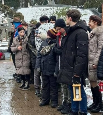У Львові Вифлеємський вогонь миру передали рідним загиблих військових
