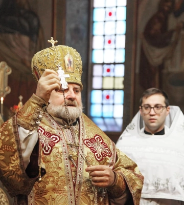 У Свято-Михайлівському соборі в Черкасах висвятили нового клірика (ФОТО)