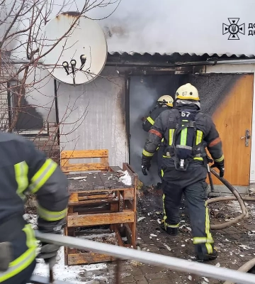 У селі на Дніпропетровщині пожежні у палаючому будинку знайшли мертвим літнього власника. ФОТО