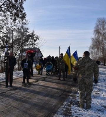 На Волині попрощалися із загиблим 31-річним воїном Павлом Акентьєвим 