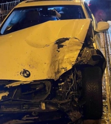 У Львові на пішохідному переході нетверезий водій BMW врізався в Jeep