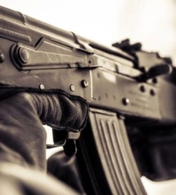 На Рівненщині молодик обстріляв людей з автомата – четверо поранених