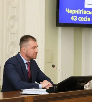 В.о. міського голови Чернігова Ломако написав заяву про відставку. Він звинуватив ОПУ в тиску