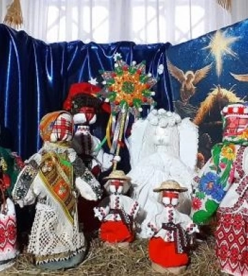В Острозькому замку діє виставка різдвяних ляльок-мотанок із різних регіонів України