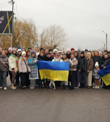 На Кіровоградщині влаштували жіночий автопробіг на підтримку ЗСУ