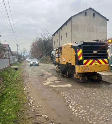 У Білківській громаді відновлюють дорогу