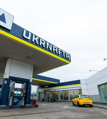 На даху Київського ЦУМу встановлюють сонячні панелі на 120 кВт