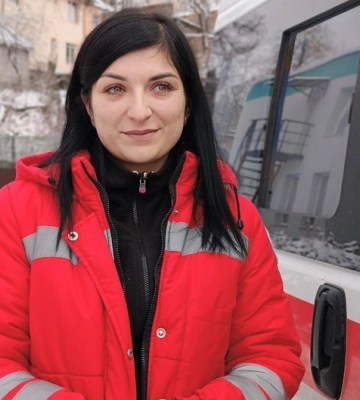 «Працювали батьки, а тепер ми з чоловіком»: історія луцької фельдшерки швидкої