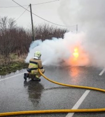 На Берегівщині авто загорілося під час руху