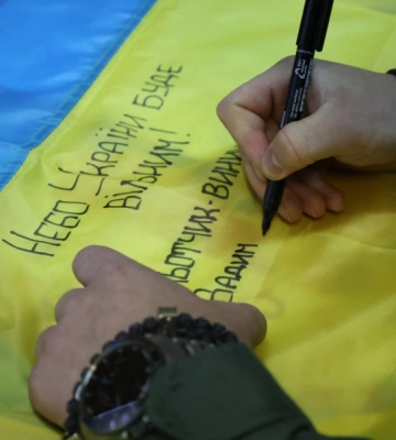 Легендарний льотчик «Karaya» відвідав Волинь: інтерв’ю з Героєм України