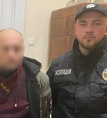 14-річний син заступився за матір. На Львівщині затримали чоловіка, який намагався убити двох людей