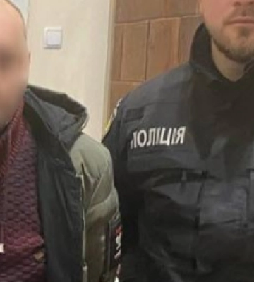 У Радехові чоловік поранив ножем співмешканку та її неповнолітнього сина