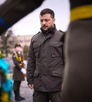 Зеленский - во Львове: почтил память павших воинов на Марсовом поле