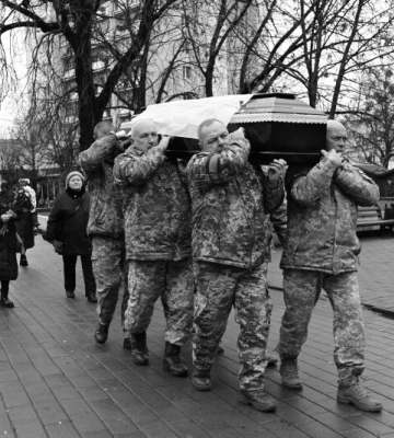 Лучани попрощалися з загиблим Героєм Ігорем Ревком