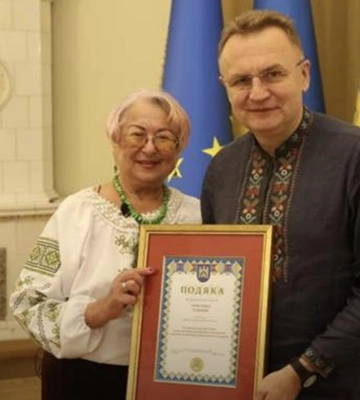 Переможниця радіодиктанту Христина Гоянюк отримала премію від Львова