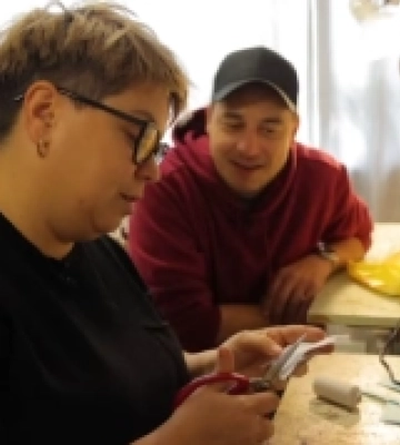 Ляльки ручної роботи, меблі і крафтові продукти: чим Рівненщина дивувала Євгена Синельникова. ВІДЕО