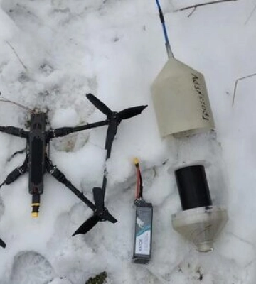 Прикордонники на Чернігівщині збили російський FPV-дрон на оптоволокні. ФОТОрепортаж