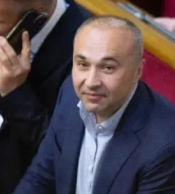 Рейдерство на Черниговщине: община требует от президента Зеленского остановить произвол нардепа Бориса Приходько