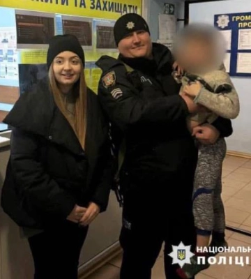 На Одещині врятували дитину, яка близько 5 кілометрів блукала босоніж засніженими дорогами