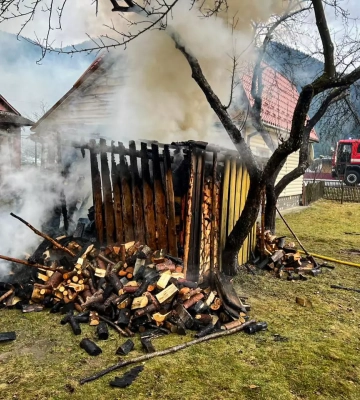 На Міжгірщині сталася пожежа на приватному обійсті