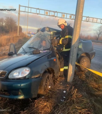 На трасі Київ - Харків автівка збила юнака: він не вижив
