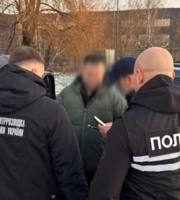 На Львівщині викрили чоловіка, який переправляв ухилянтів за кордон