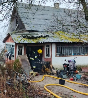 У Сарненському районі сталася пожежа в кімнаті житлового будинку (ВІДЕО)