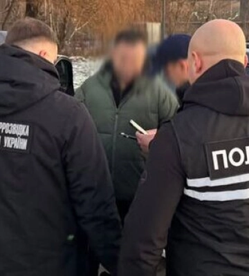 На Львівщині викрили чоловіка, який переправляв ухилянтів за кордон