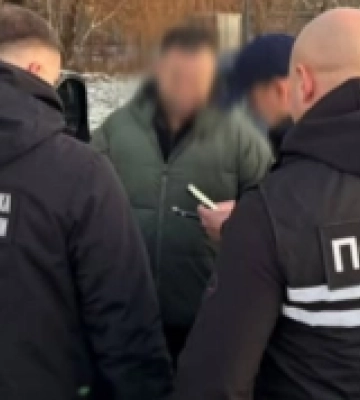 Лучанин допомагав чоловікам незаконно виїхати за кордон