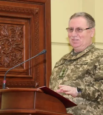 Генерала Ткачука звільнили з посади начальника Академії Сагайдачного у Львові