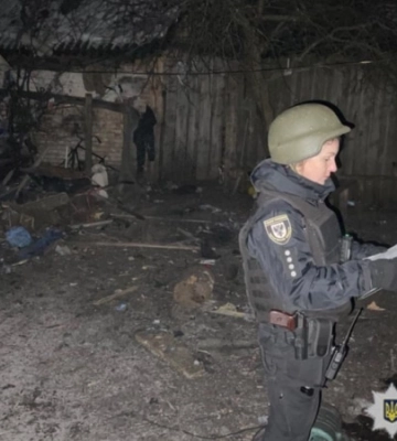 На Чернігівщині через російський обстріл поранені поліцейський і 16-річний хлопець – поліція